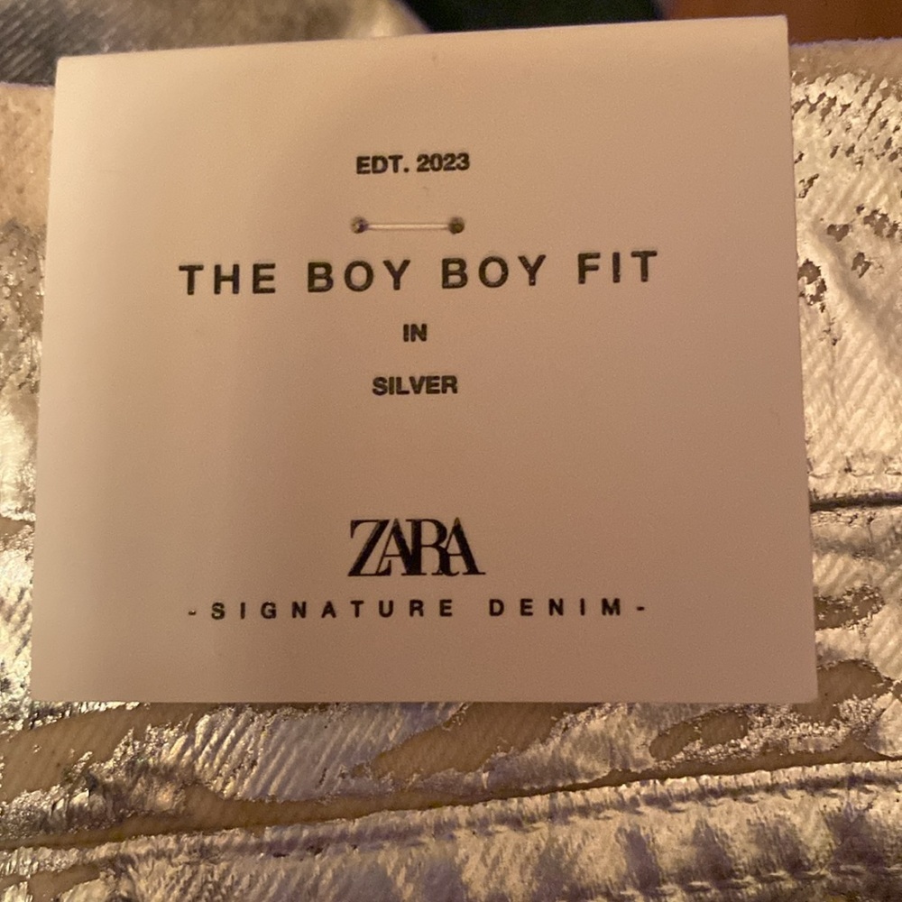 NWT. Zara Silver Relaxed Fit Straight Leg Mid Rise Boyfriend Jeans. Size 0. - Picture 7 of 9